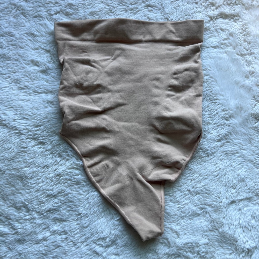 SKIMS Women High Waisted Thong Shapewear Clay Beige Size XXS/XS SH-HWT-0119 NWOT